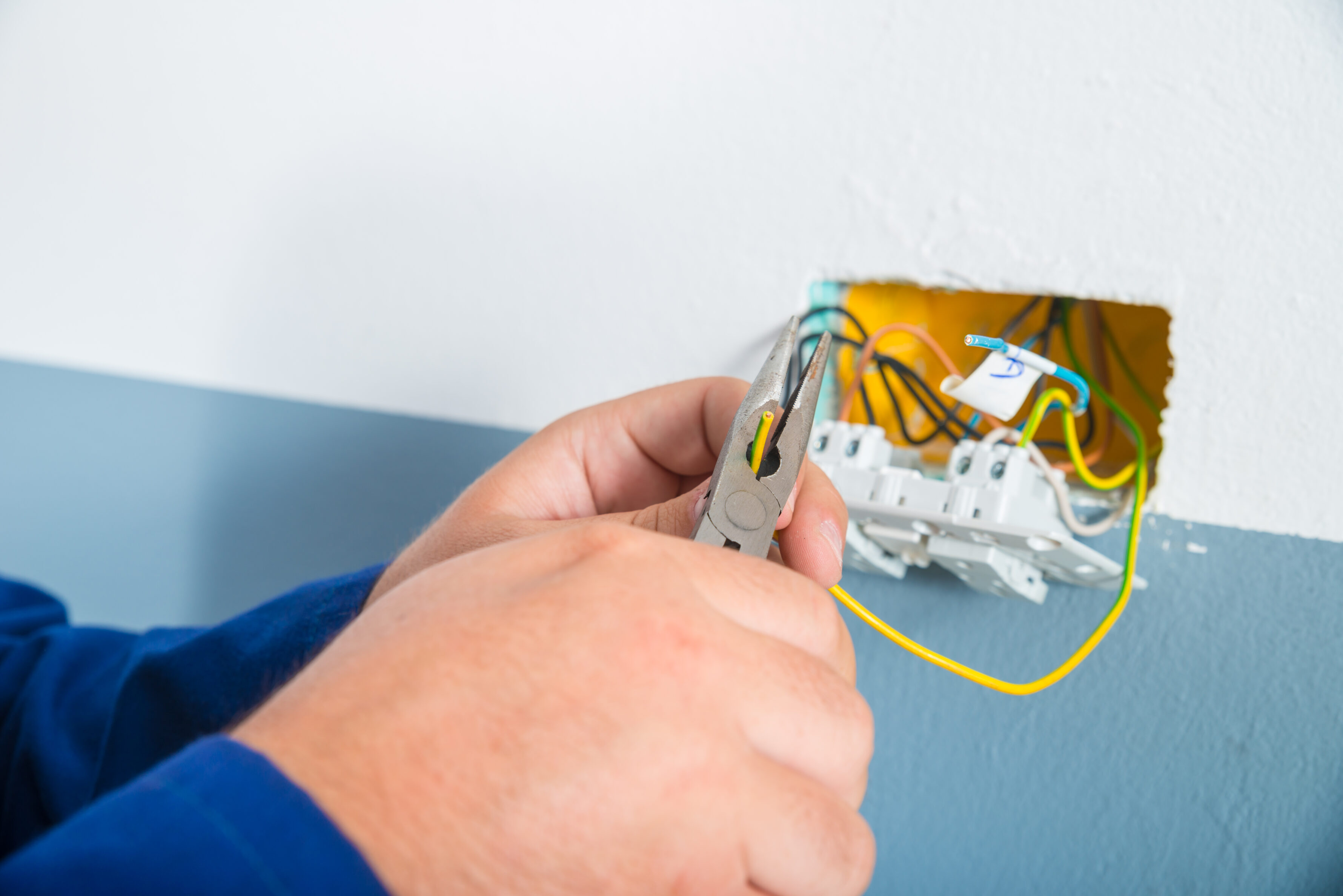 The Hidden Threat in Your Wiring: How to Detect and Prevent Power Surges